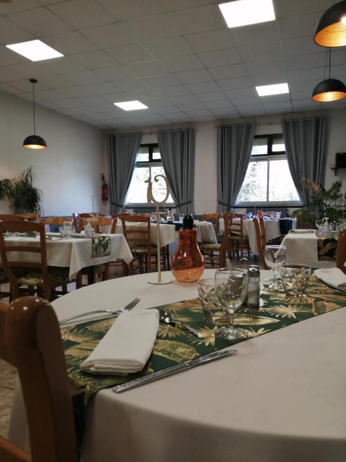 Hotel Restaurant La Grenouillere Vitré Kültér fotó